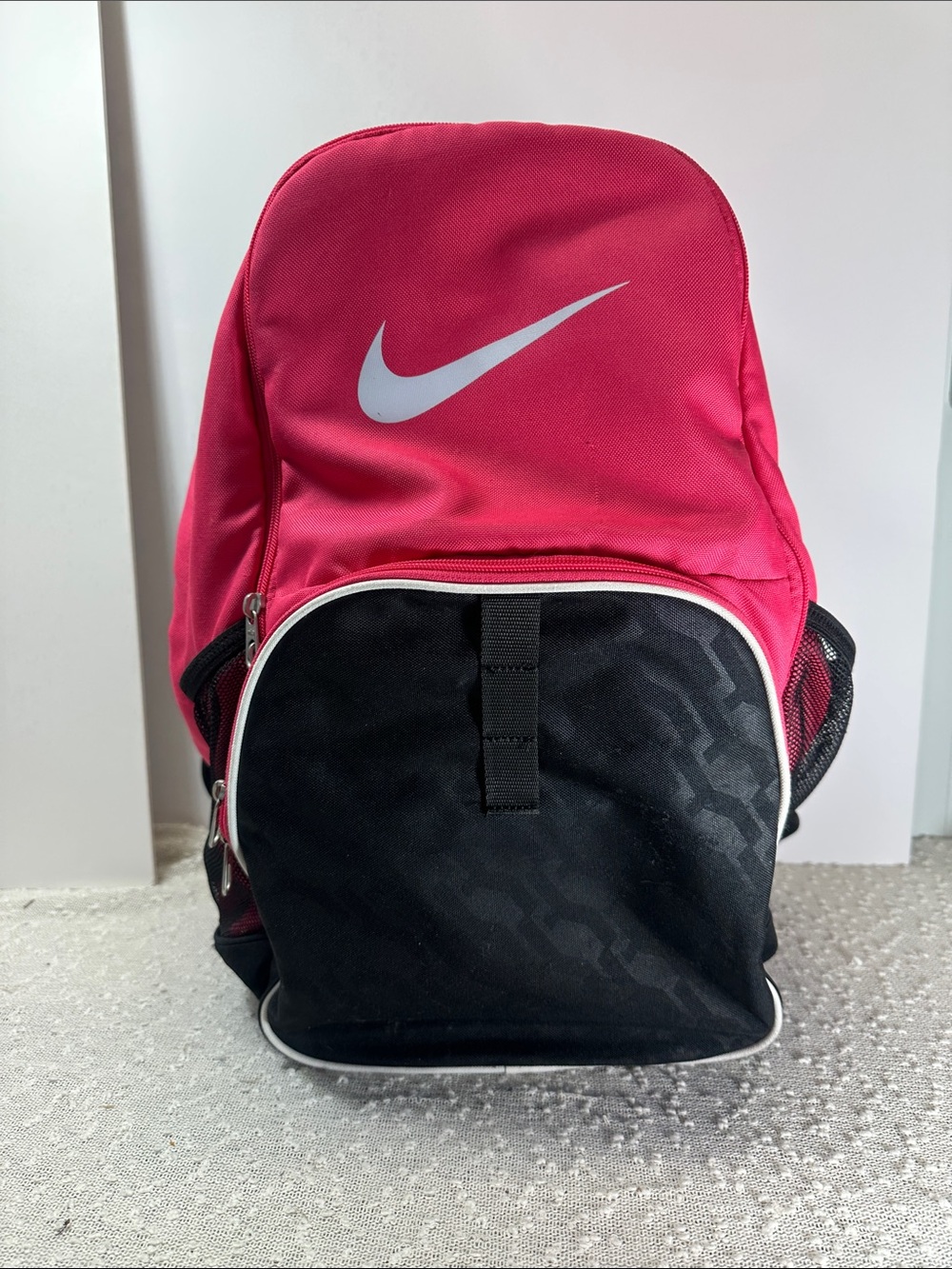 Nike Brasilia XL Backpack  Fushia And Black